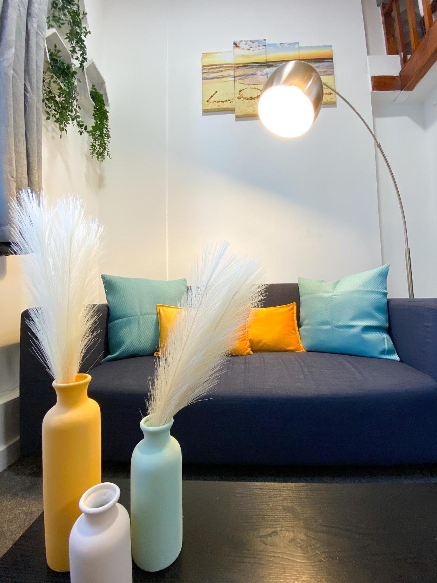 Modern Studios Queenspark Лондон Номер фото
